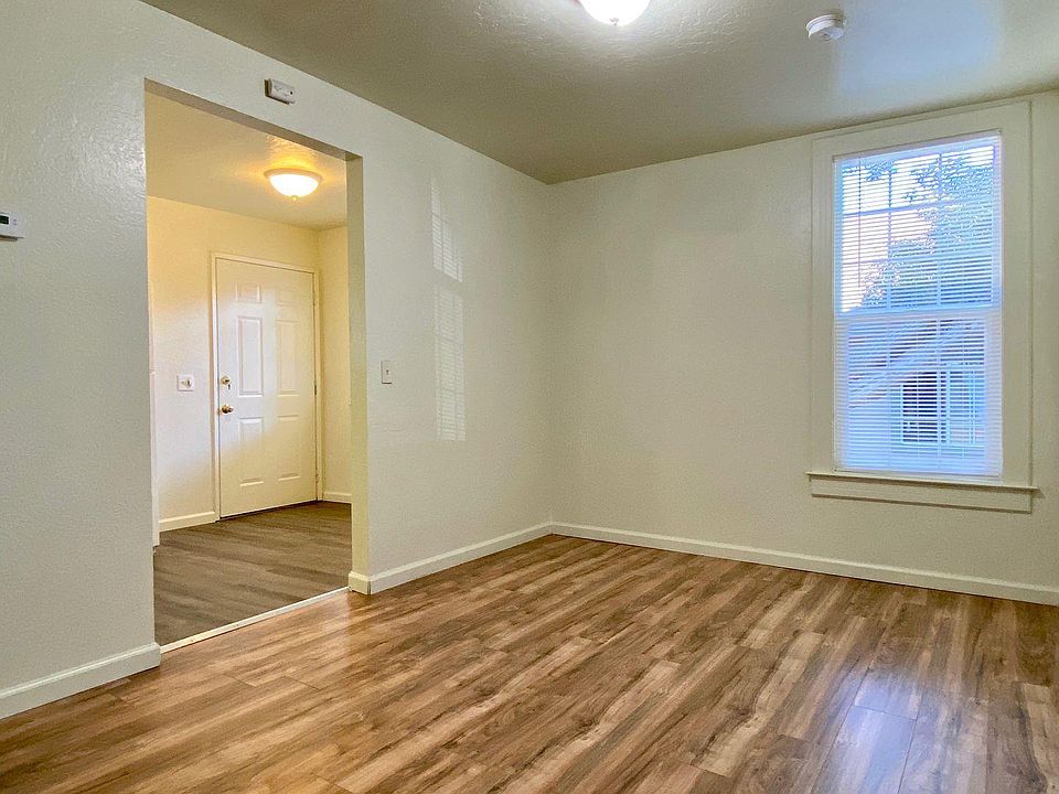 1st image of 1024 S 10th St #B