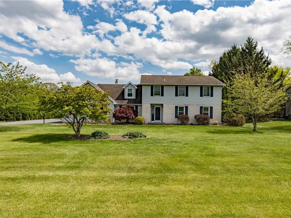 844 Blue Mountain Dr, Walnutport, PA 18088