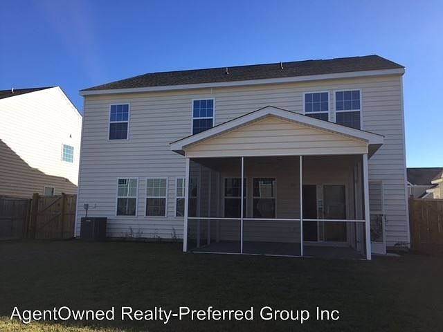 2nd image of 646 Silver Moss Dr