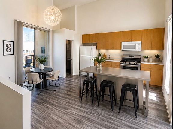 3rd image of 1601 Kettner Blvd Unit 30