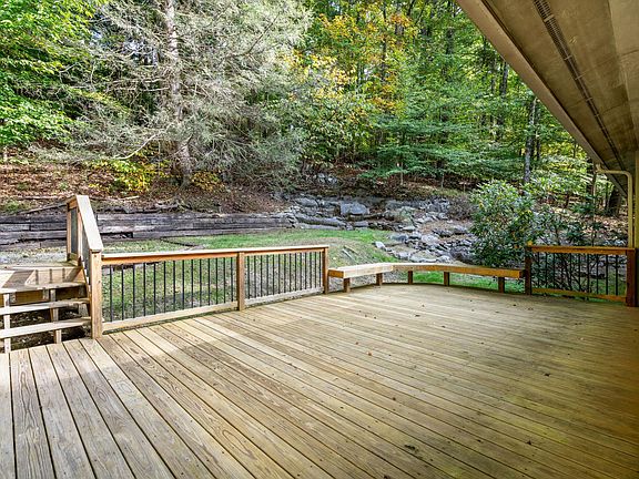 5th image of 130 Shadybrook Dr