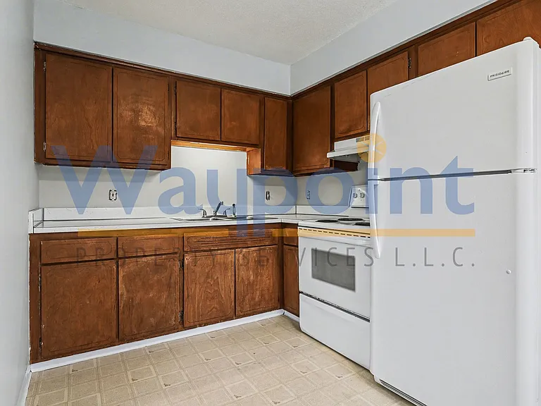 908 E Oak St #3 — Photo 1