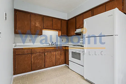 914 E Oak St Photo 1