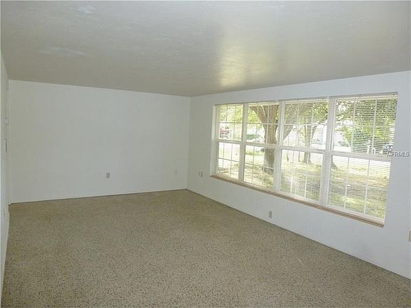 3rd image of 2207 Outer Dr