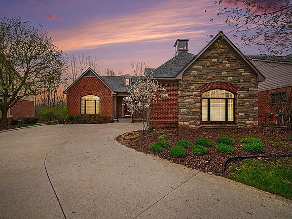 2nd image of 5496 Pinnacle Ct
