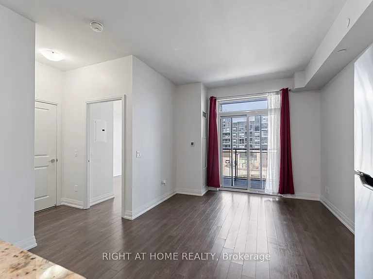 10 Meadowglen Pl — Photo 21