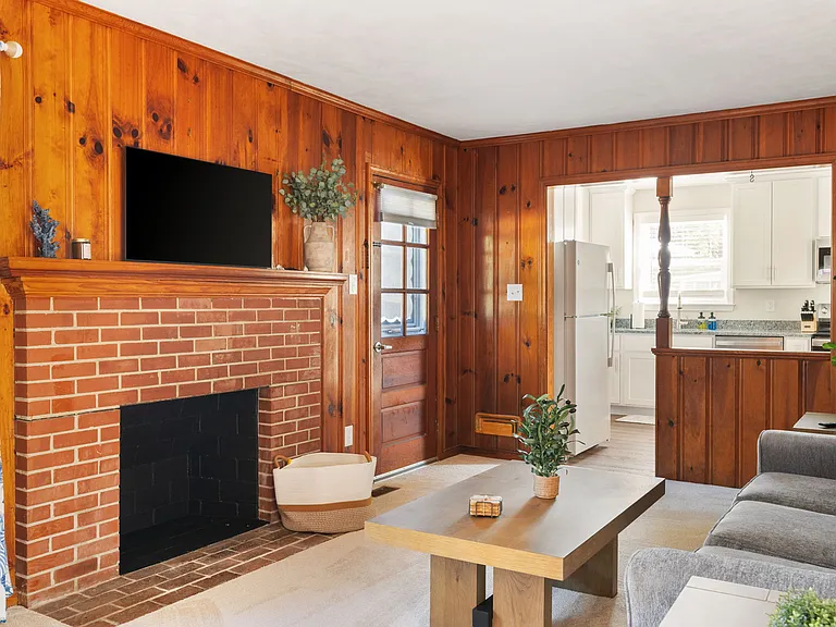 8702 Claymont Dr — Photo 27