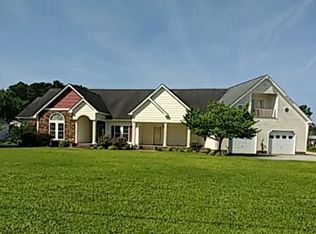 825 9 Mile Rd, Richlands, NC 28574