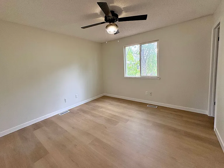 2210 Friendship Cir — Photo 7