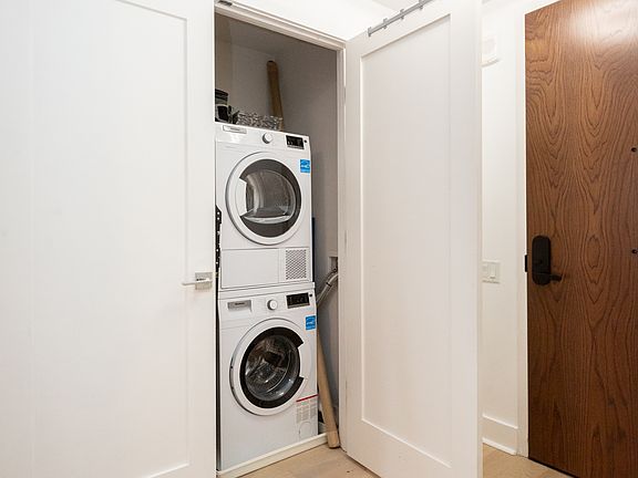 5th image of 1211 Van St SE APT 1211