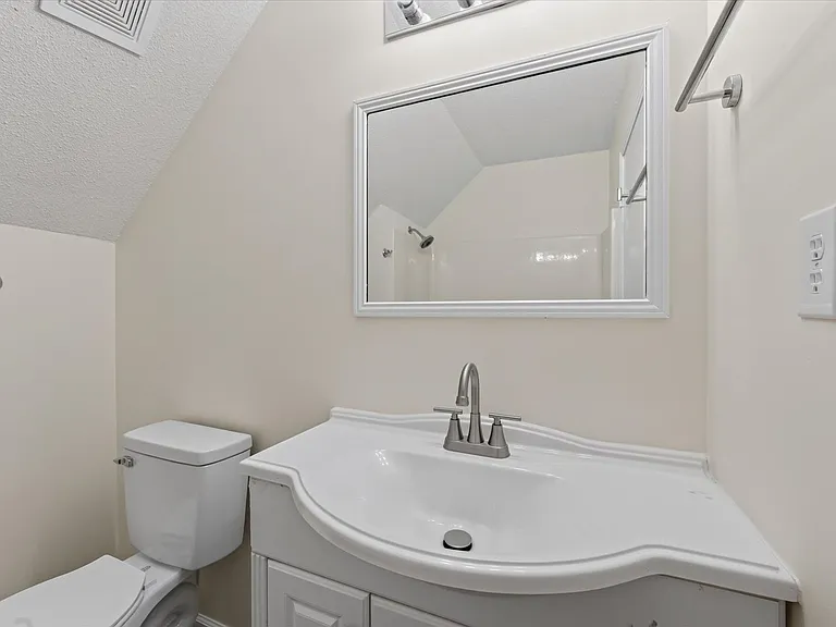 607 Granger Ln — Photo 26