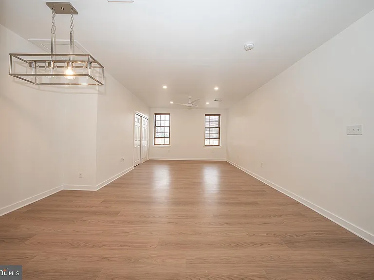 42 N Waterloo Rd #38 — Photo 11