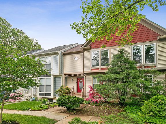 2nd image of 9641 Pierrpont St