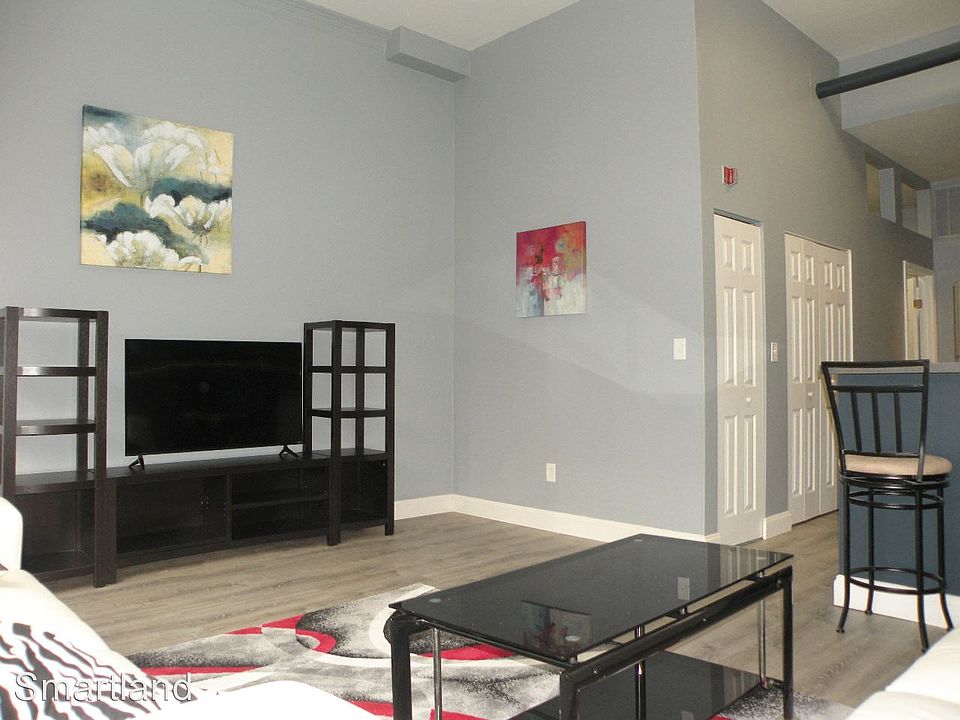 1st image of 4925 Payne Ave APT 104
