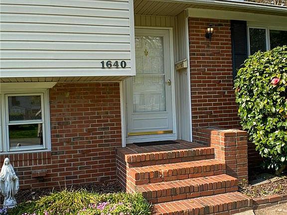 4th image of 1640 Tallwood St