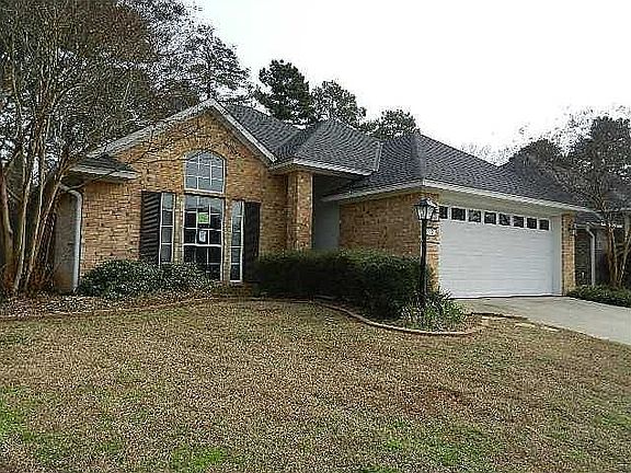 2nd image of 112 Satinwood Cir
