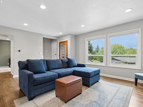 5th image of 7010 SW 35th Ave