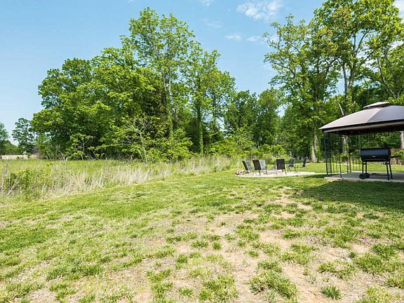4th image of 320 Winding Branch Ct