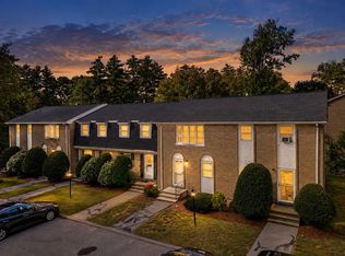 45 Fieldstone Dr, Londonderry, NH 03053