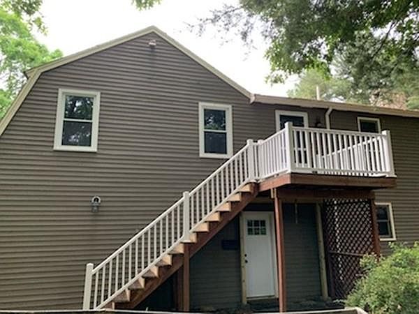 2nd image of 40 Maple St #2