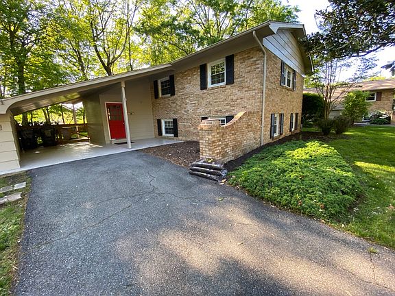 3rd image of 8410 Brewster Dr