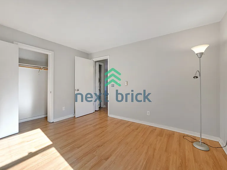 2243 14th Ave W #B — Photo 6