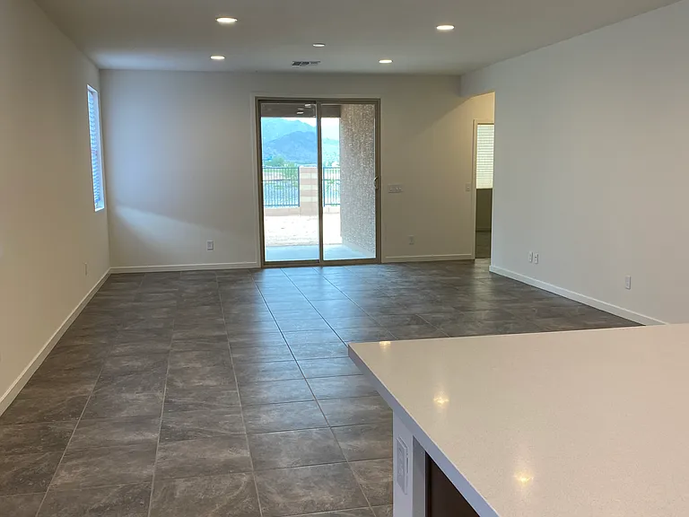 11717 W Mobile Ln — Photo 4