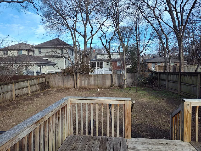 2518 Sunset Pl — Photo 23