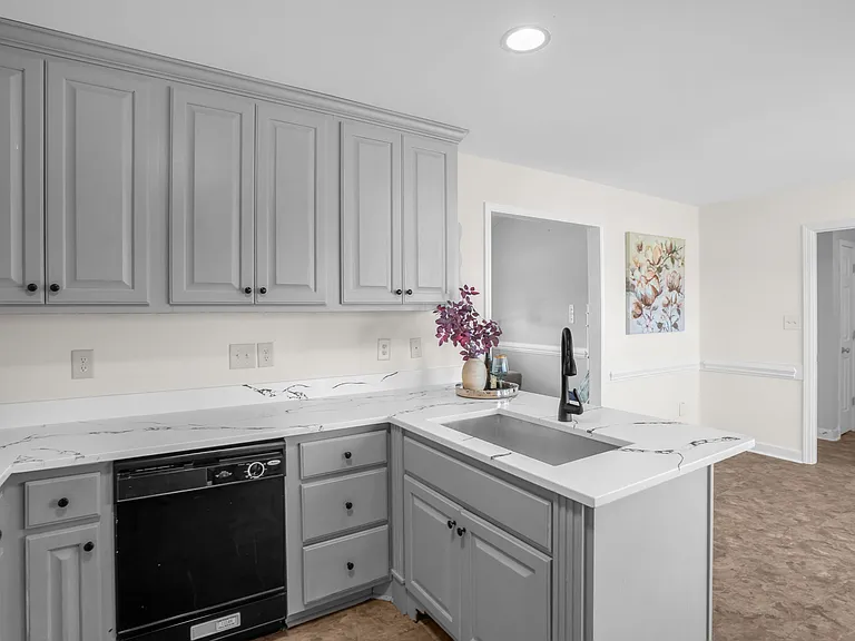 46 Bayberry Ln — Photo 15