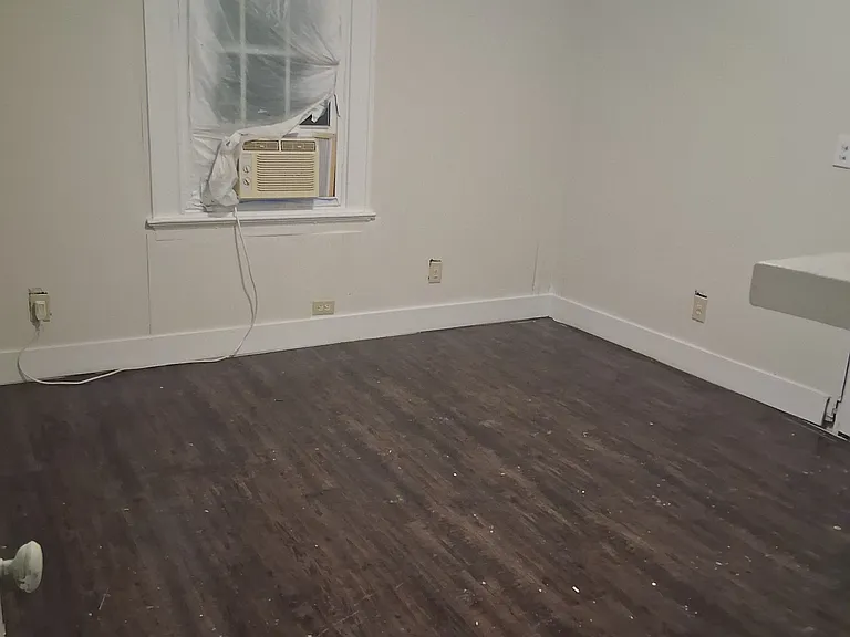 215 Maple St — Photo 13