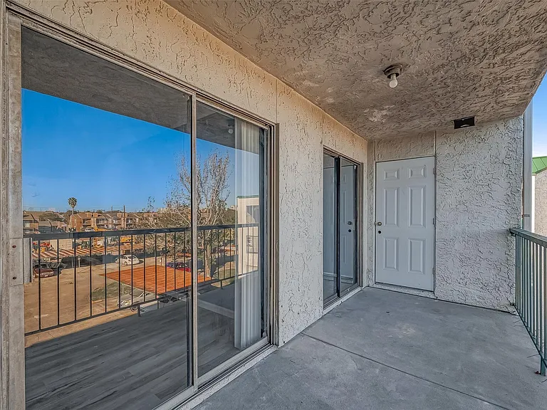 2830 S Bartell Dr #311 — Photo 13