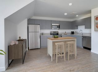 80 South, Farmington, CT 06032