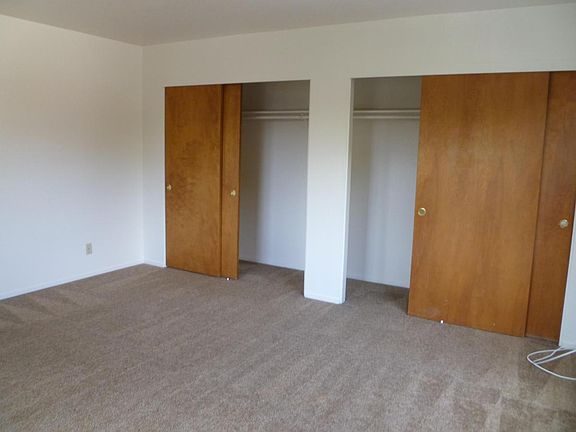4th image of 6522 Del Playa Dr #A