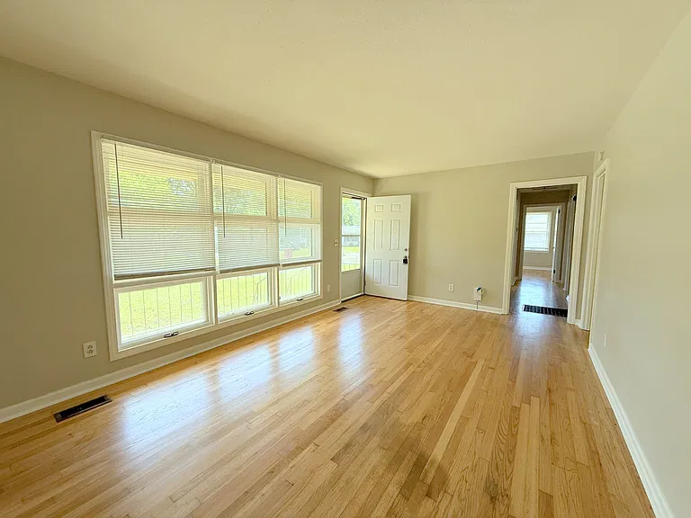 603 Austin Dr NW — Photo 5