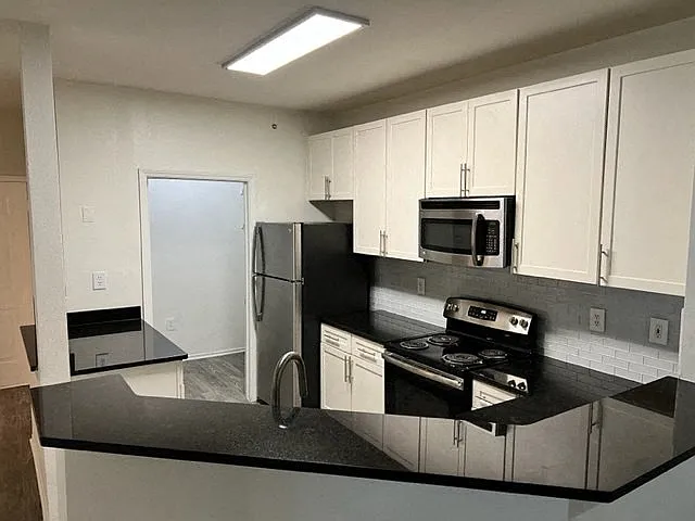 Wesley St. James Apartments at Sandy Springs — Photo 174
