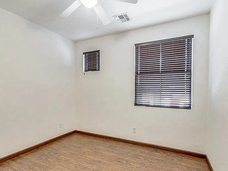 1886 E Don Carlos Ave #167 — Photo 6