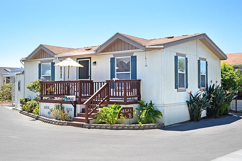 1st image of 920 Capitola Ave Space 18