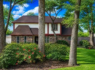 17423 Fairway Oaks Dr, Spring, TX 77379