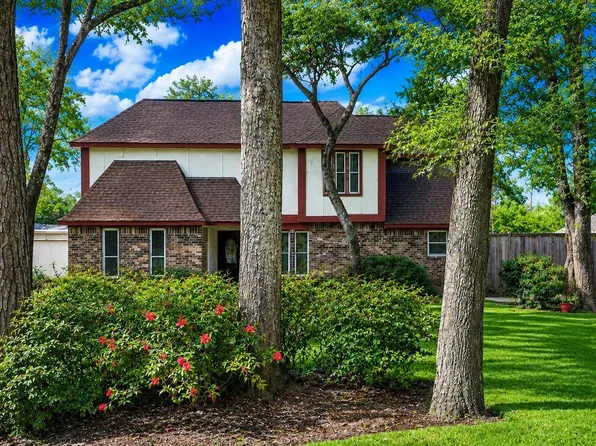 17423 Fairway Oaks Dr, Spring, TX 77379
