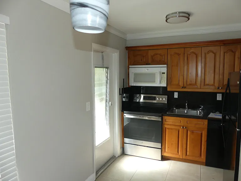 2247 Taylor St #3 — Photo 11