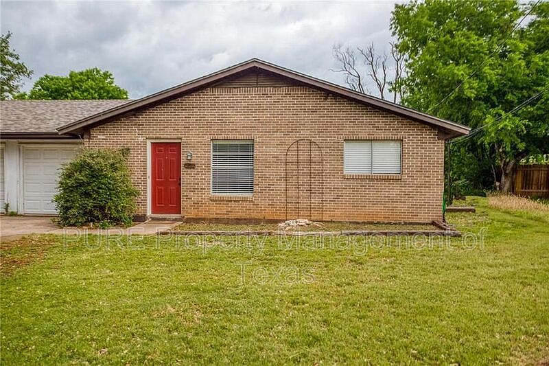 1st image of 803 Judy Dr #B