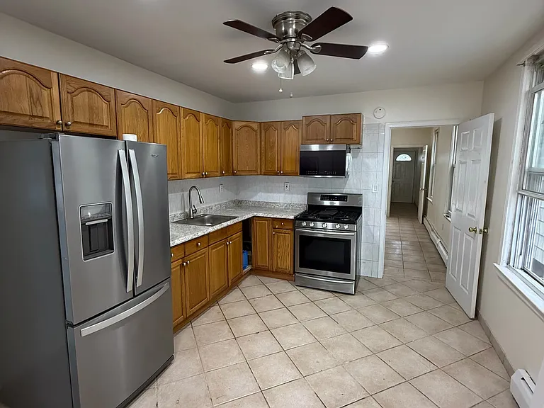 75 W 18th St #1 — Photo 1