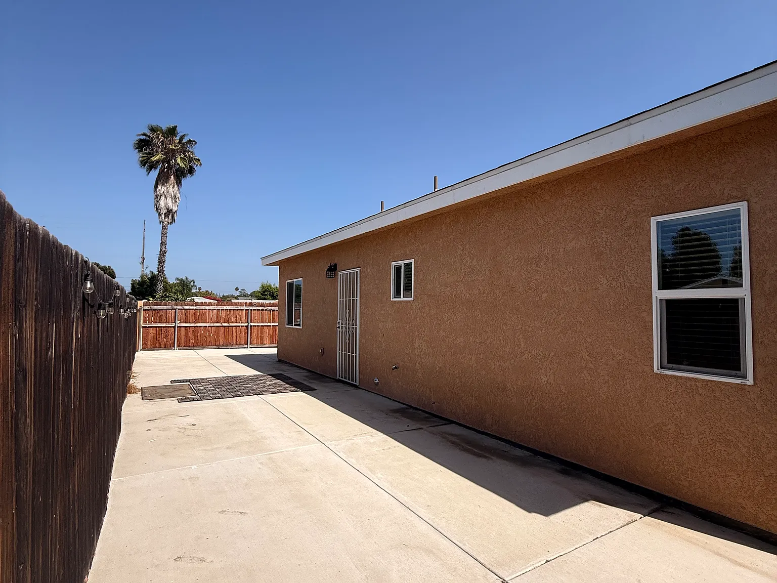 744 Danica Pl — Photo 3