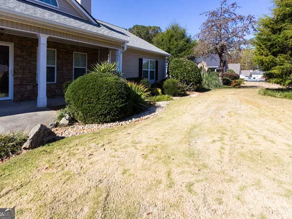 827 Evergreen Dr, Monroe, GA 30655