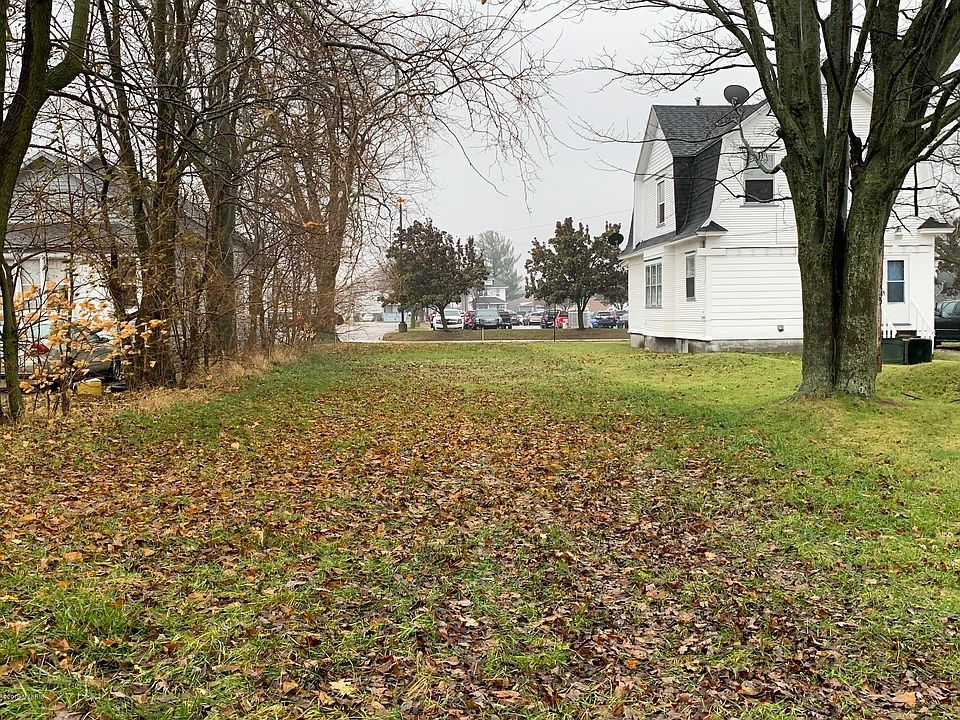 2nd image of 60 E Walton Ave