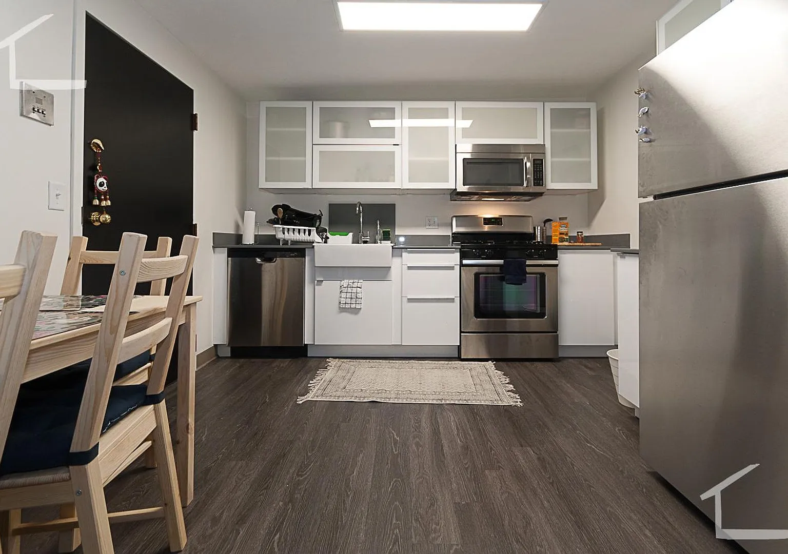 Beautiful 2 bed unit located next to Huntington Circle and the Green Line!! — Photo 2