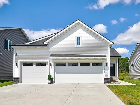 1537 S Redtail Ave, West Des Moines, IA 50265