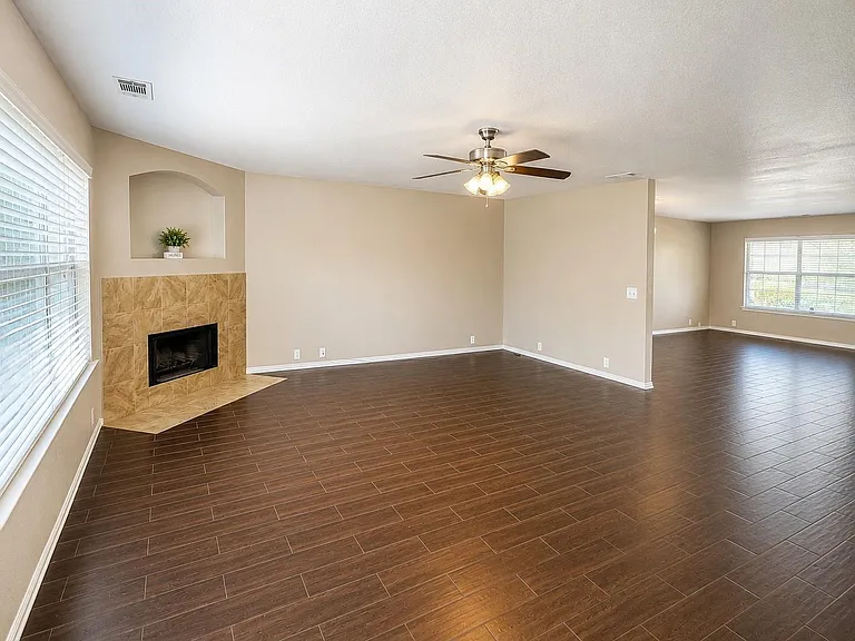 2453 Breanna Way — Photo 3