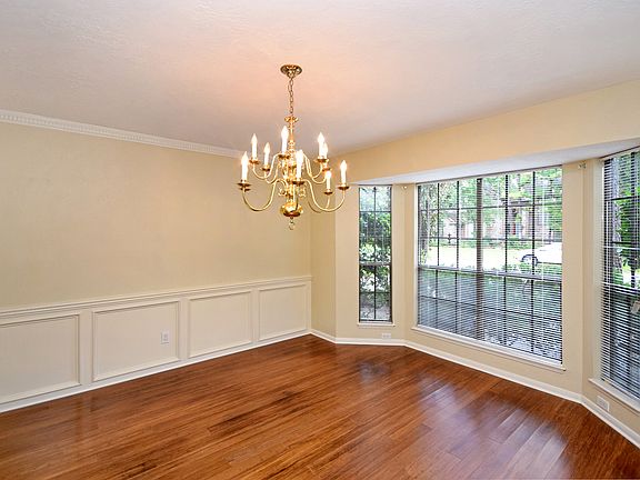 Dining for friends & family.