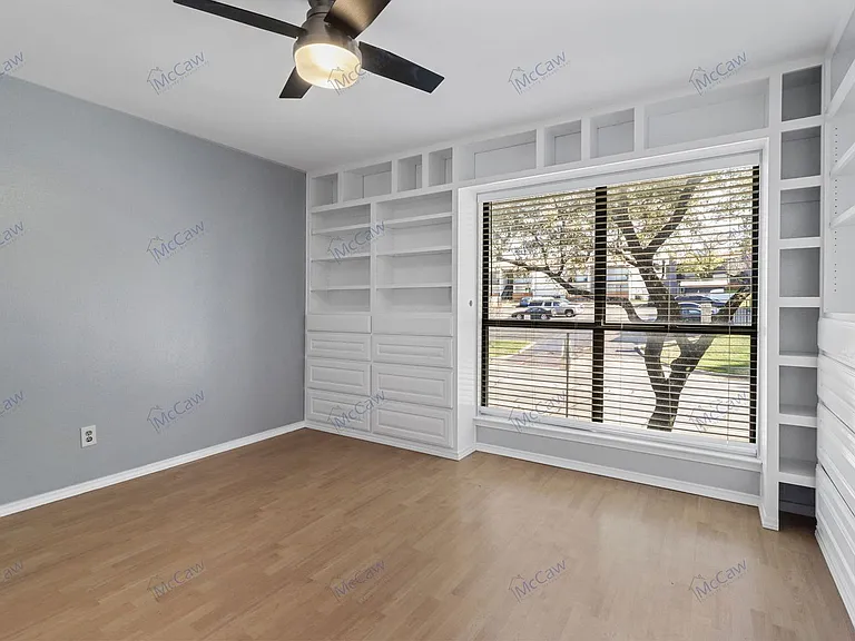 2101 Park Willow Ln #B — Photo 9